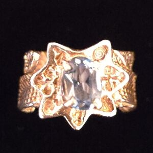 STERLING SILVER RING w BLUE TOPAZ